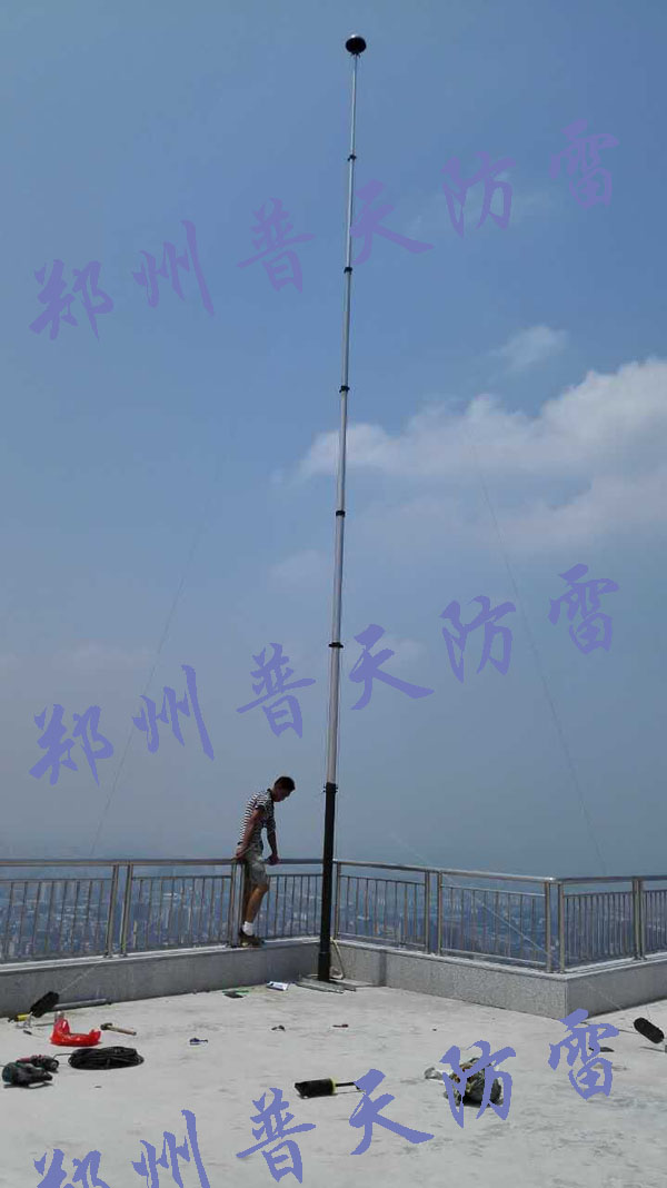 10米升降避雷针安装2.jpg